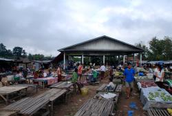Muang Houn market